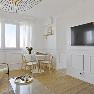 charming-apartment-in-biarritz-welkeys.biarritzhotels.info/